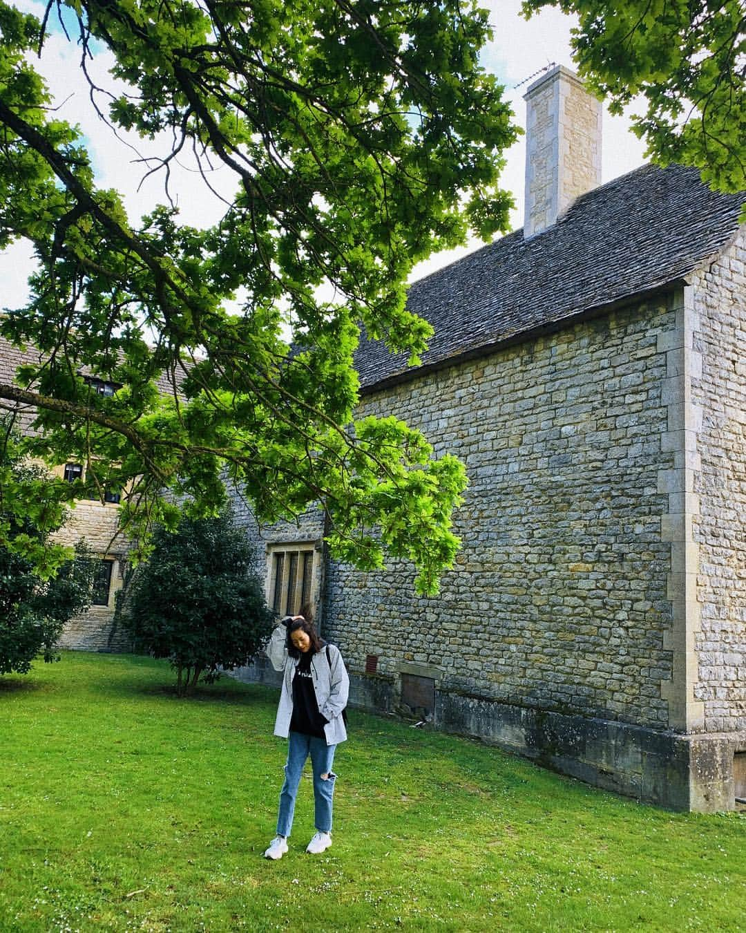 リウ・ウェンさんのインスタグラム写真 - (リウ・ウェンInstagram)「Moments in the countryside 🌳」5月1日 14時41分 - liuwenlw