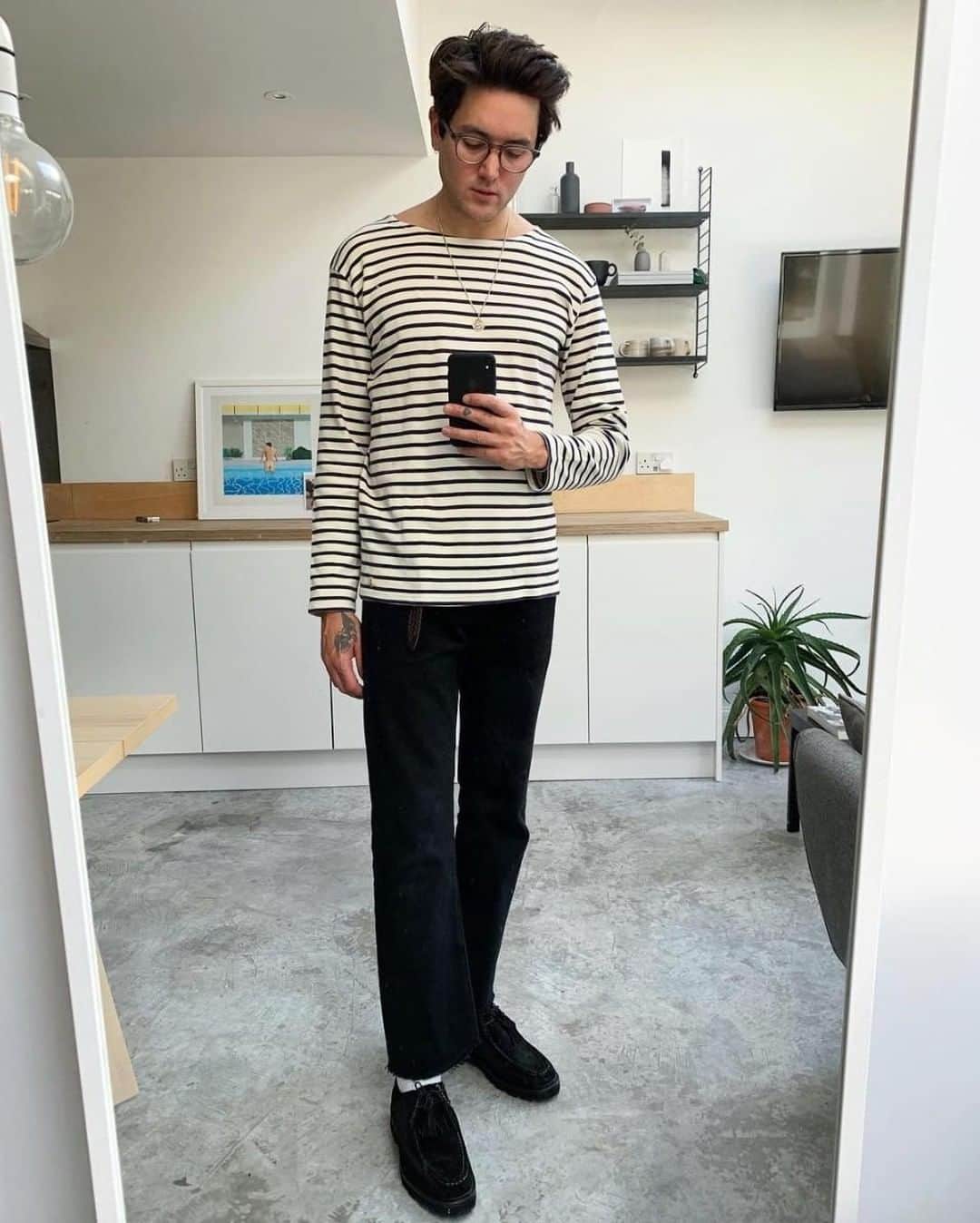 のインスタグラム：「@dean_khalil wearing Bennet, our new handsewn casual apron shoe.⁣ ⁣ Thanks for the tag Dean, the shoes look great.⁣ ⁣ -⁣ ⁣ ⁣ #grenson #menswear #grensonshoes #grensonbrogues #mensfashion #mensstyle #thegoodshoe #bennett」