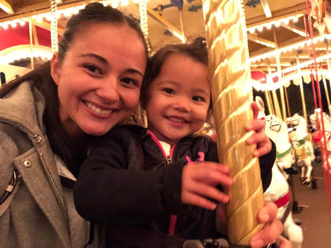 エリナ シルカさんのインスタグラム写真 - (エリナ シルカInstagram)「We finally enjoy the rides at Disneyland 🎠 乗り物がやっと好きになってきた〜🥰」5月1日 15時32分 - laura_elina_ymd