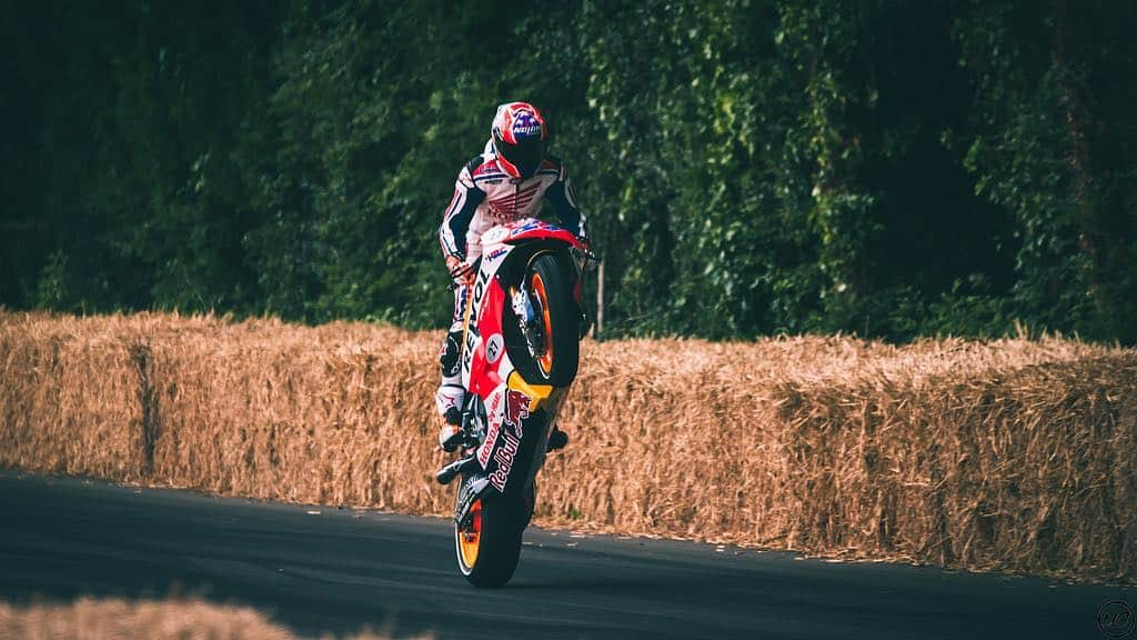 ケーシー・ストーナーさんのインスタグラム写真 - (ケーシー・ストーナーInstagram)「‪Looking forward to seeing everyone at the Goodwood Festival of Speed in July.‬ ‪#WheelieWednesday ‬」5月1日 15時56分 - official_cs27