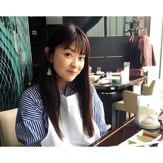 常盤よしこのインスタグラム：「令和初日の福岡の旅。 ビール飲んであぶりモツ鍋 ビール飲んで焼肉。 胃袋が底なし。 本当は買い物にきたのになぁ。  #あぶりもつ鍋#一慶#博多#叙々苑#焼肉」