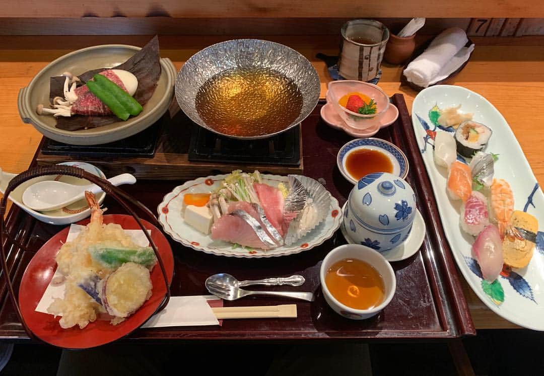 坪井遥司のグルメインスタ