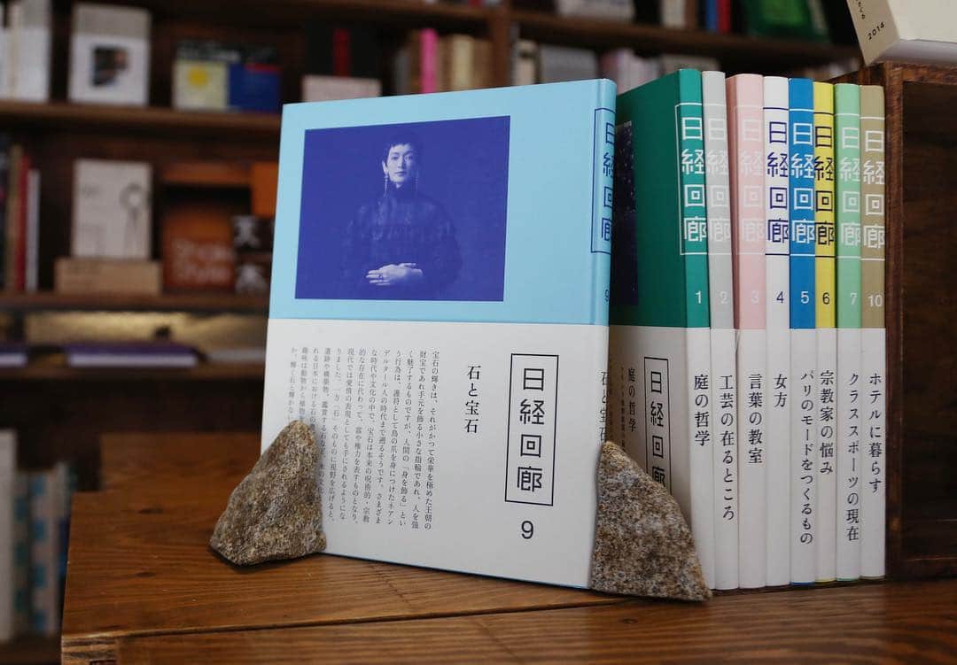 nostos booksのインスタグラム