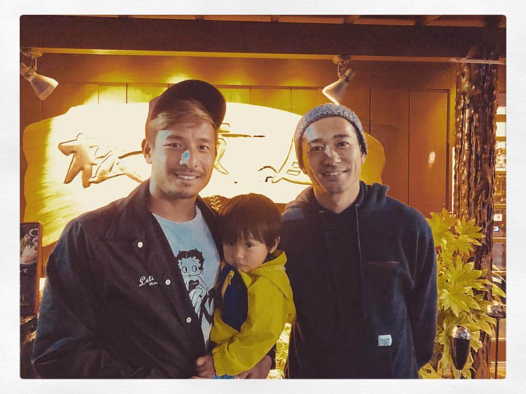 のインスタグラム：「平成最後に玉さんとご飯行きました。 ごちそうさまでした！  #平成最後  #令和  #アビスパ福岡  #avispa  #vファーレン長崎  #玉田圭司  #松田力」