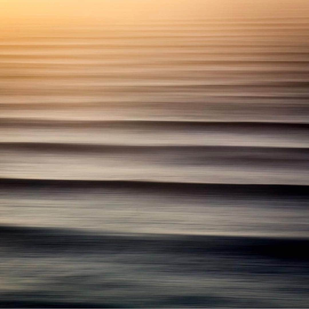 surflineさんのインスタグラム写真 - (surflineInstagram)「A parallel universe. 📷: @danegrady」5月1日 16時37分 - surfline