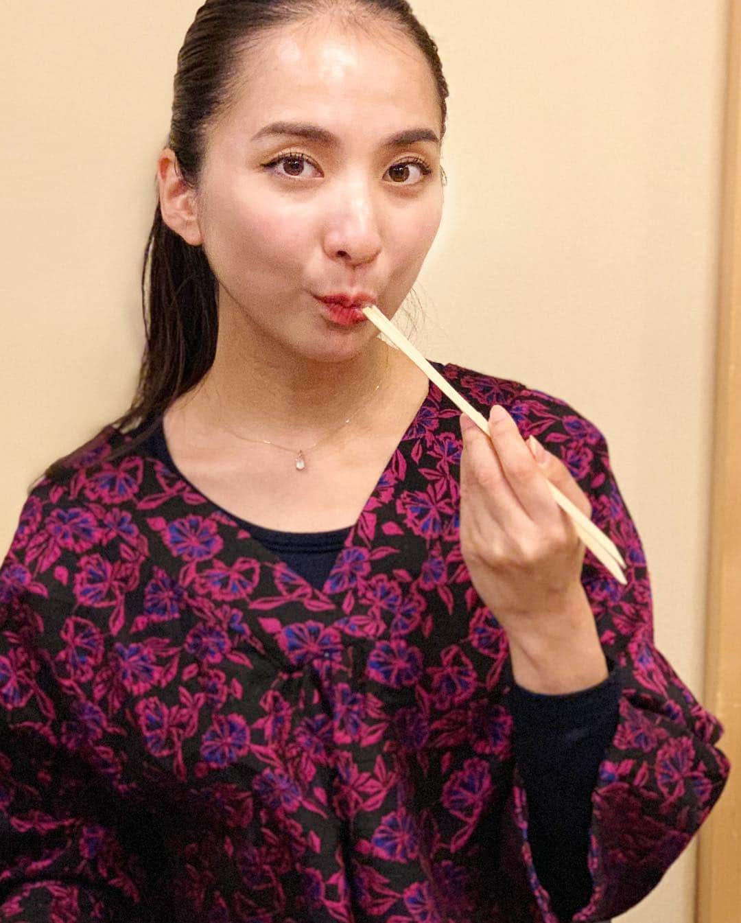 芥川舞子さんのインスタグラム写真 - (芥川舞子Instagram)「酸ヶ湯温泉のご飯もとても美味しかったですよ！ ・ 海の幸と山の幸を同時に楽しめるというのが最高でした。 ・ 八甲田山のお水も本当に美味しい！！」5月1日 16時45分 - maiko.akutagawa
