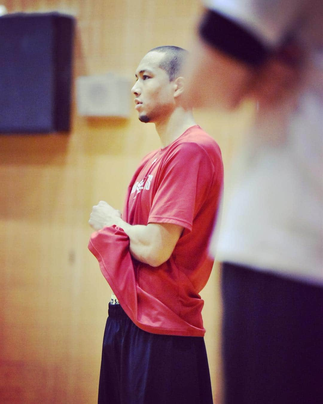 千葉ジェッツさんのインスタグラム写真 - (千葉ジェッツInstagram)「練習風景📸 #chibajets #Bリーグ #basketball #何気ない風景 #今日はダンカン多め #池田AT #ゆうほさん出しましたよ #がじゅandダンカン #よしあきandダンカン #バスケ #千葉ジェッツ #いくぜてっぺん」5月1日 16時51分 - chibajets_official