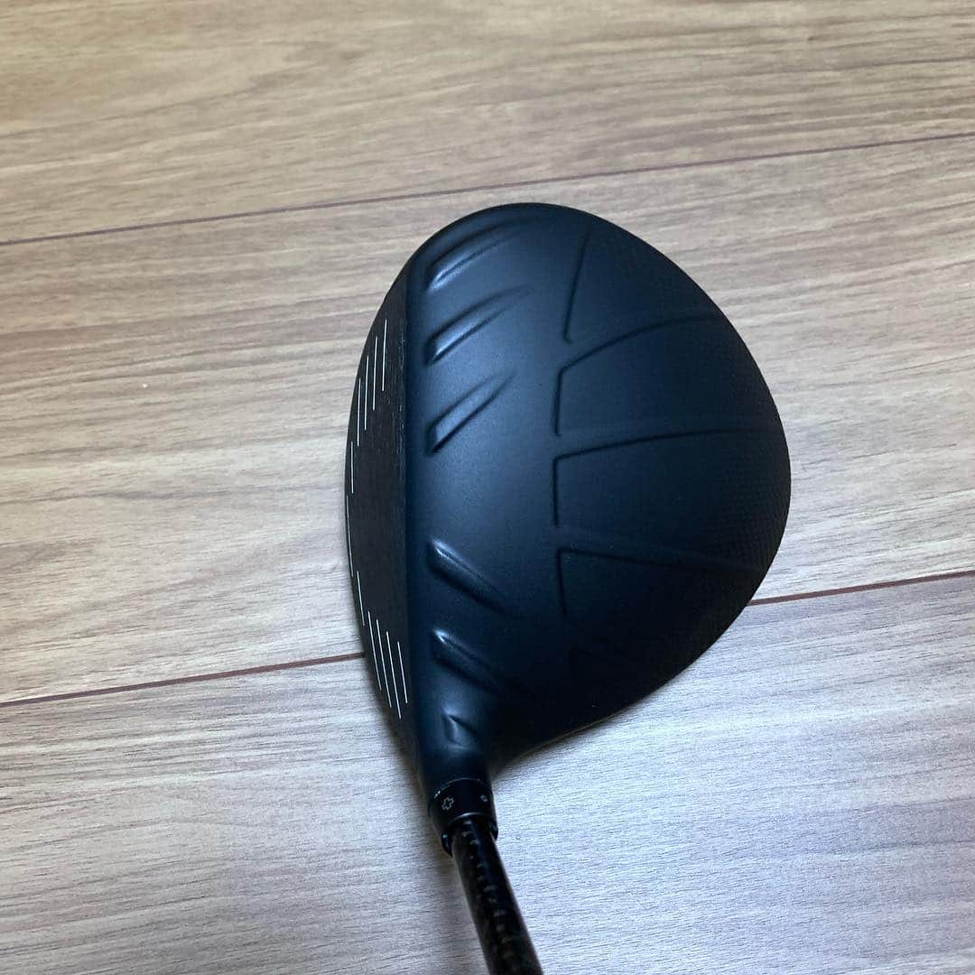 吉原宏太さんのインスタグラム写真 - (吉原宏太Instagram)「新しいアイテムが届いた！🏌️‍♂️ PINGのドライバー打ってめちゃくちゃ良かったから(*´艸`) カスタムシャフトはヤンチャな感じが良いね。٩꒰⍢ ꒱۶⁼³₌₃  初芝橋本高校サッカー部の先輩が譲ってくれました。ʕ•ٹ•ʔ  #ping  #g400  #カスタムシャフト #fireexpress  #ゴルフ #令和関係ない #なんかタグ付けしよ思ったけど #令和もゴルフ楽しみます」5月1日 16時52分 - kotayoshihara