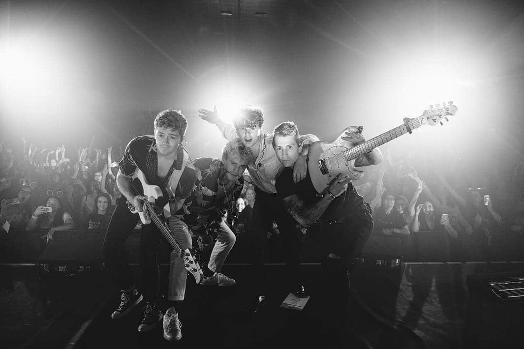 The Vampsさんのインスタグラム写真 - (The VampsInstagram)「Almost six years to the day that we played our first ever live show together. Five tours later it was so cool to be back! Thank you Swindon x」5月1日 22時37分 - thevamps