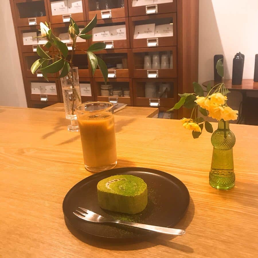 川崎優さんのインスタグラム写真 - (川崎優Instagram)「. . 🍵 だいぶ前の。 癒しタイム👳‍♂️🌿 身体冷やすかなと思うけど、アイスコーヒーが好き😂 #koyamacoffee  @koyamacoffee」5月1日 22時30分 - yuu__noir