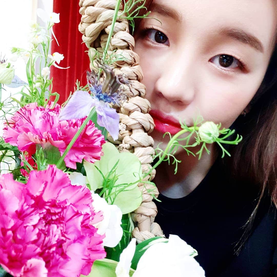 ペク・アヨンのインスタグラム：「오워라」