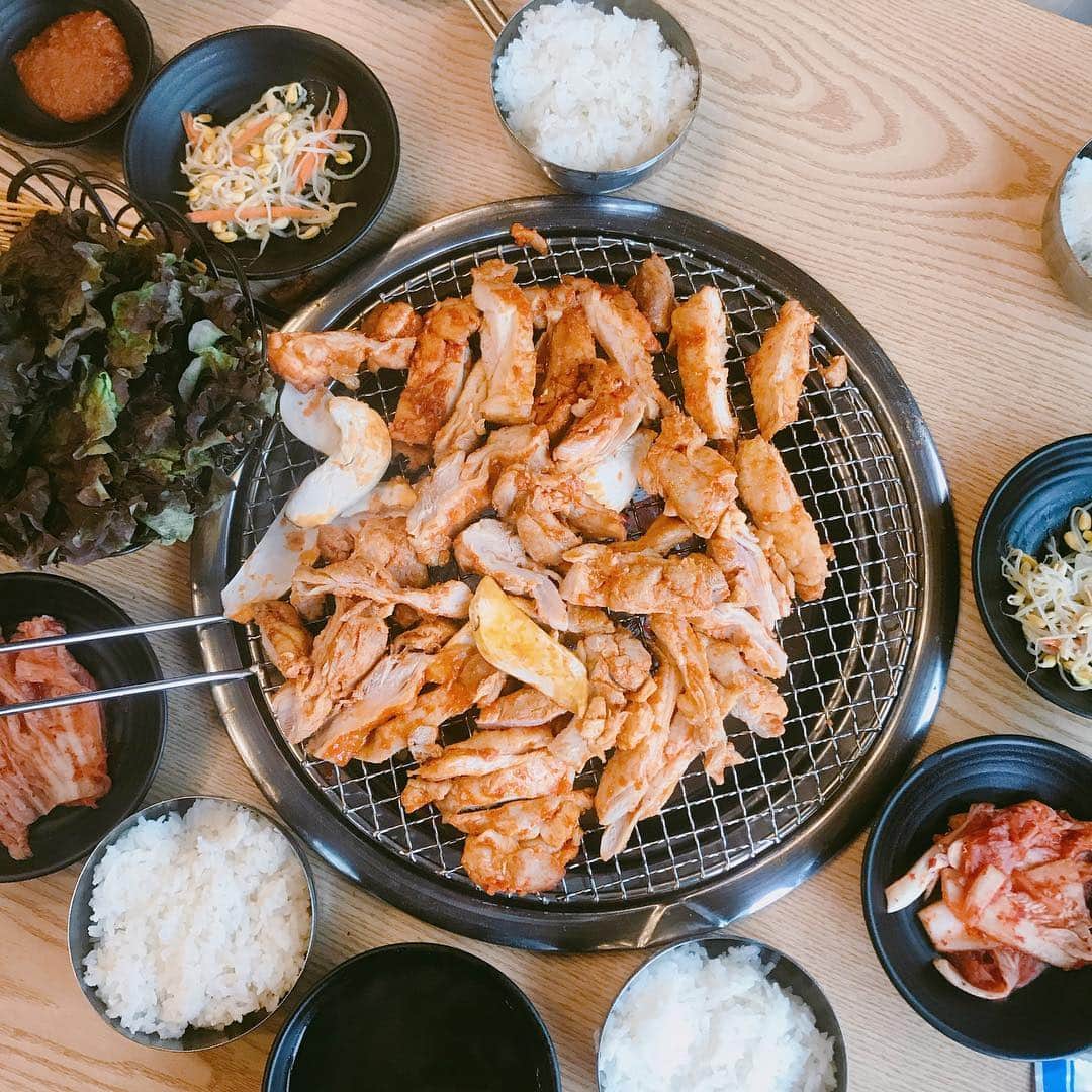 Alexa Ilacadさんのインスタグラム写真 - (Alexa IlacadInstagram)「Korean food appreciation post 🤩♥️ Missing the authentic kimchi and side dishes. @aerialtravelandtours08 #alexastravels」5月1日 17時34分 - alexailacad