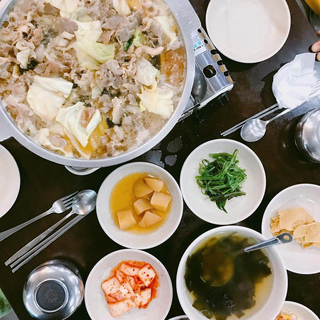 Alexa Ilacadさんのインスタグラム写真 - (Alexa IlacadInstagram)「Korean food appreciation post 🤩♥️ Missing the authentic kimchi and side dishes. @aerialtravelandtours08 #alexastravels」5月1日 17時34分 - alexailacad