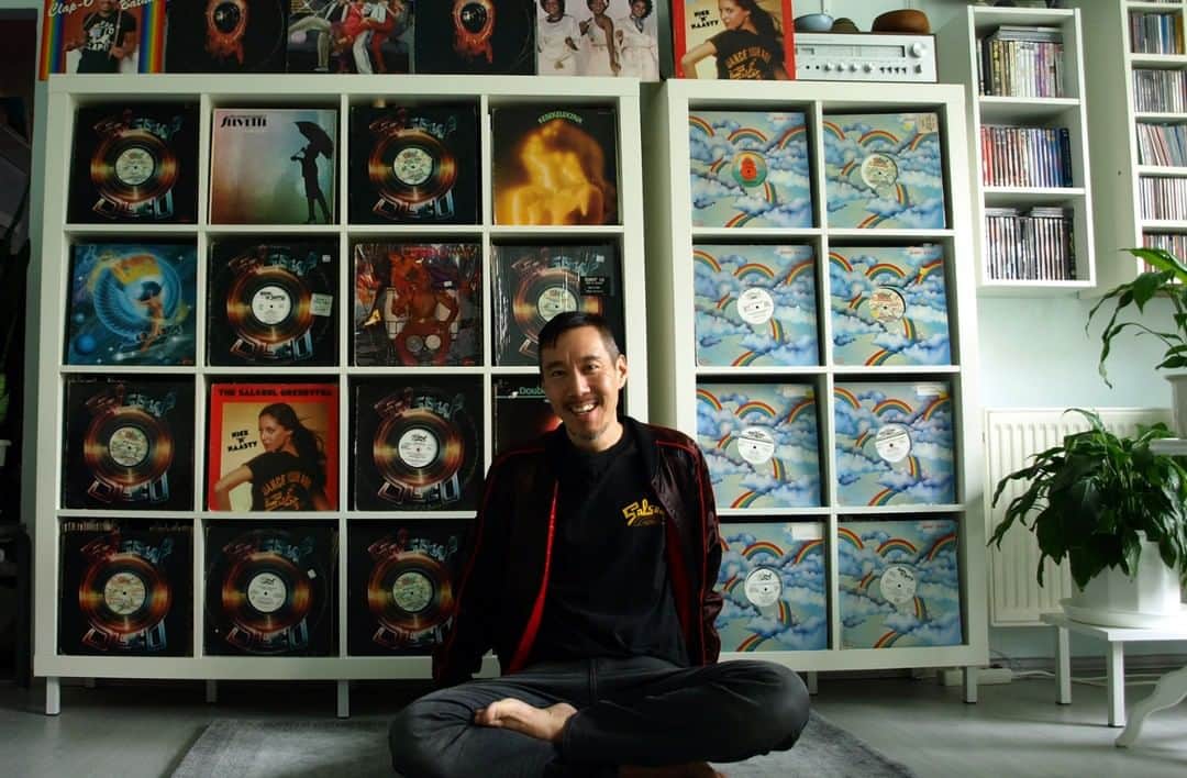のインスタグラム：「Daniel Wangによる1年に1度の虹色のパーティ「DISCO! DISCO!! DISCO!!!」が開催🕺🕺🕺 ディスコへの偏愛とDJの域を越えたパフォーマンスで知られるDaniel Wangが @ContactTokyo  に出演する。詳細はlinkin.bio」