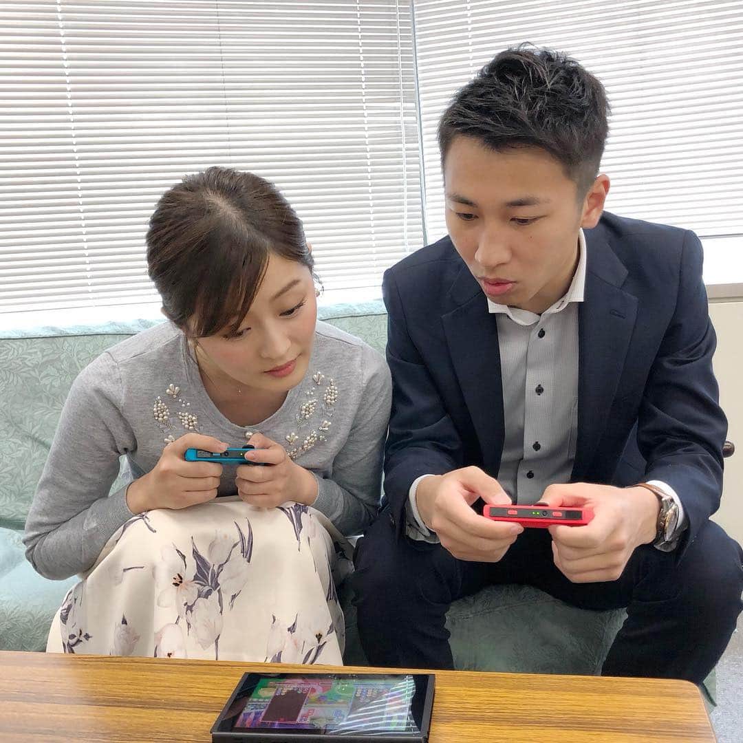 中村秀香のインスタグラム：「同期の岩原アナと、 #ぷよぷよ 対戦してみました！  結果は… ご想像にお任せします☺️笑  #ぷよぷよｅスポーツ #岩原大起」