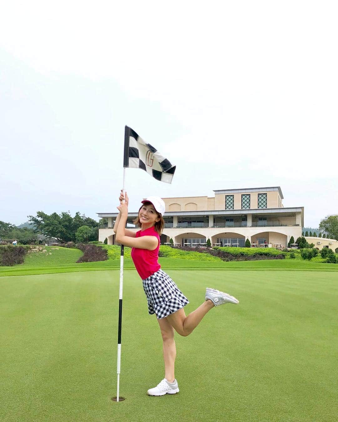 水野佐彩さんのインスタグラム写真 - (水野佐彩Instagram)「・ GOLF⛳️🧡 1年ぶりの海外ゴルフでわくわく🥺💕 #ゴルフコーデ tops,pants,cap#riendagolf @riendasuelta_golf  shoes#callawaygolf @callawaygolf_japan  #sサイズコーデ #153cmコーデ #おちびコーデ #リゾートゴルフ #海外ゴルフ #golf #ゴルフ #ゴルフ女子 #instagolf  #ゴルフ #ゴルフ女子 #ゴルフ男子 #ゴルフ好き #ゴルフ大好き #ゴルフ初心者 #ゴルフ好きな人と繋がりたい #golfwang #golfswing #golfing #golfsaaya2018」5月1日 18時24分 - saaya_mizuno