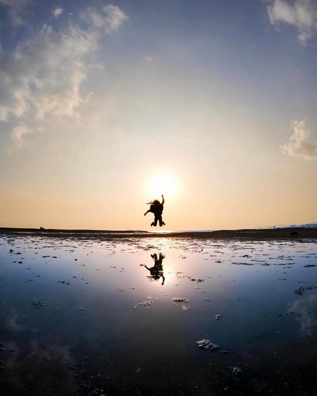 GoProさんのインスタグラム写真 - (GoProInstagram)「太陽とハイタッチ 🙌 @tamakiiiiii の #GoProTravelJapan 📷 ・ ・ ・ #GoPro #GoProJP #GoProのある生活 #TripOn #和歌山」5月1日 19時12分 - goprojp