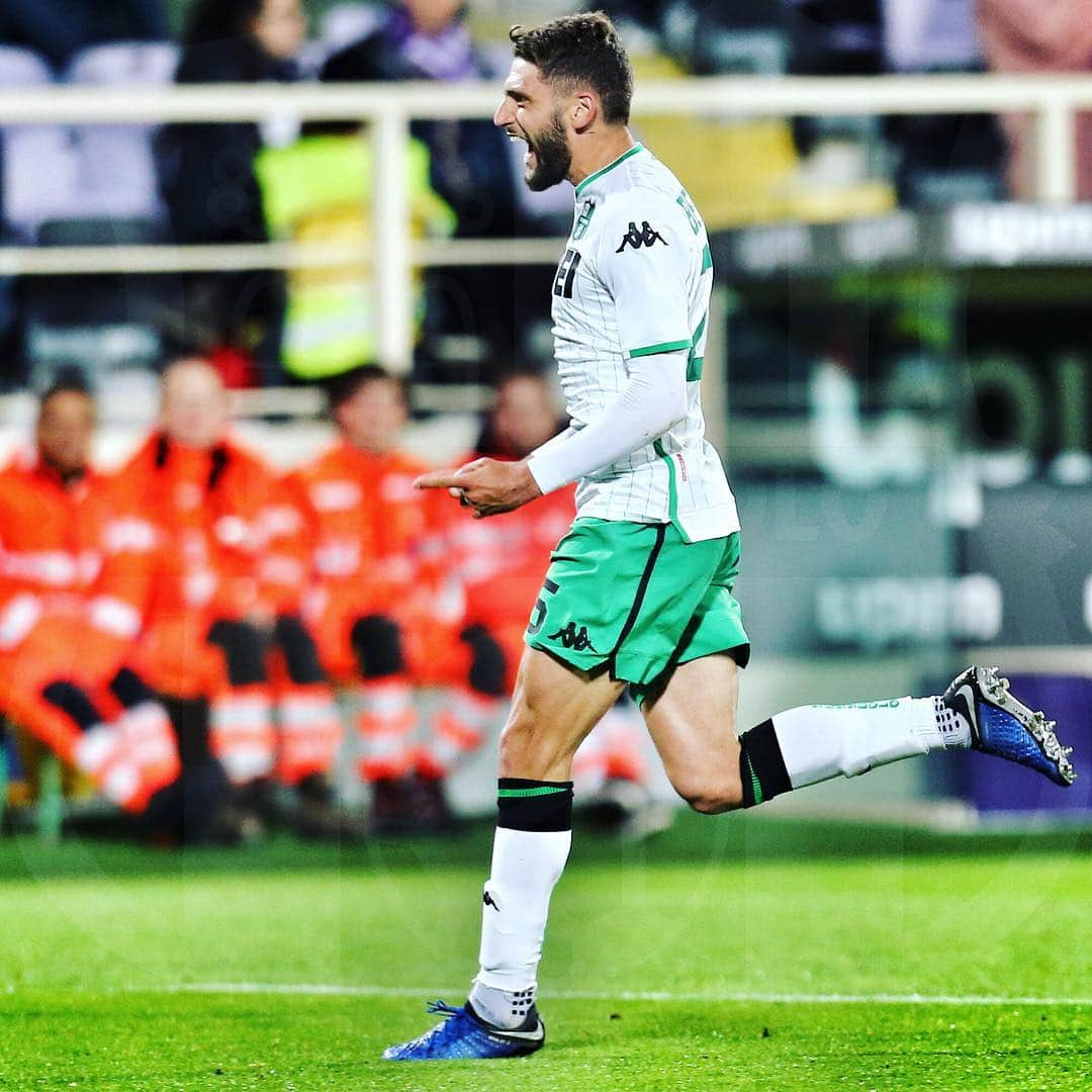 USサッスオーロ・カルチョさんのインスタグラム写真 - (USサッスオーロ・カルチョInstagram)「Domenico @berardi25 🤩🖤💚 7️⃣ gol in questo campionato ⚽️ 5️⃣4️⃣ gol in #SerieATIM 😎 • #FiorentinaSassuolo #SerieATIM #Sassuolo #Berardi #Neroverdi #DomenicoBerardi #SassuoloCalcio #StadioFranchi #ForzaSasol」5月1日 19時44分 - sassuolocalcio