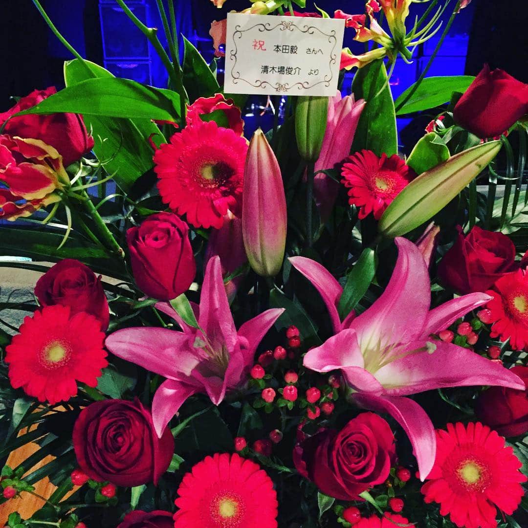 本田毅のインスタグラム：「宇部BIGHIP終了！2度目の訪問、やっぱここは最高！スタッフの皆さんありがとう。清木場君からお花を頂きました。感謝！☥」
