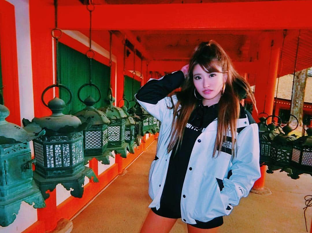 鈴木まりなさんのインスタグラム写真 - (鈴木まりなInstagram)「春日大社❤️  #ragegtxshelljacket #thenorthface  #dj #girlsdj #femaledj #asiandj #Japanesedj #djlife #djingismylife #djinglife #djlifestyle」5月1日 20時36分 - marina_suzuki_official