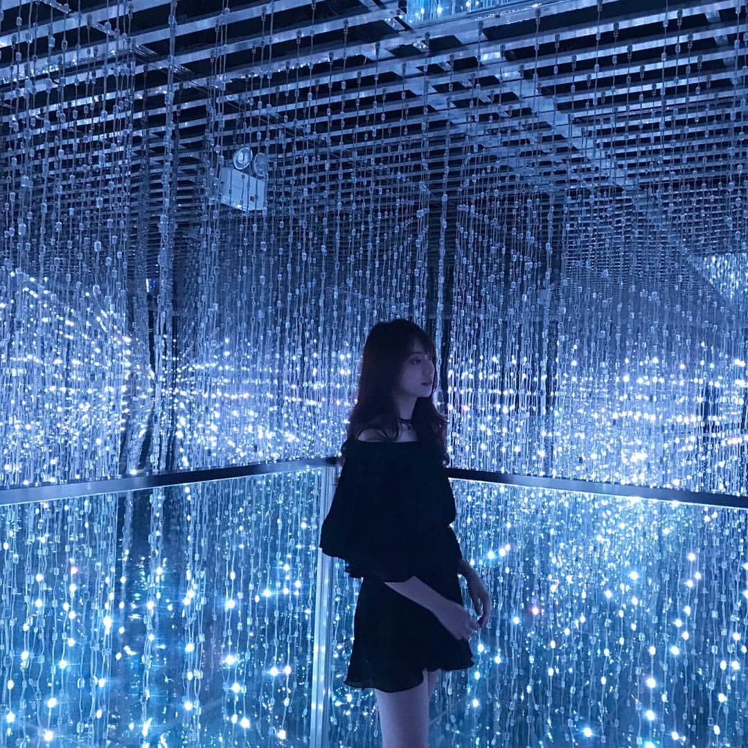 羅晴のインスタグラム：「Starry starry night🌌  51勞動節快樂～ 記得偶爾也要為自己充飽電喔(⁎⁍̴̛ᴗ⁍̴̛⁎)」