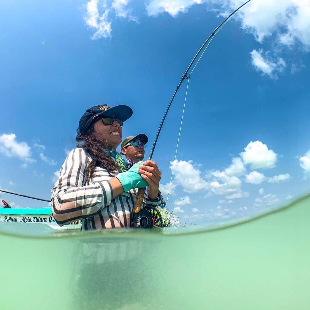 Electric_Fishingさんのインスタグラム写真 - (Electric_FishingInstagram)「“Fighting this permit was both exhilarating and exhausting, sent me on a chase of five times to my backing. “ @kayla__lockhart ⁣⁣⁣⁣ ⁣ ⁣ #ElectricSunglasses⁣⁣⁣⁣ #PolarizedSunglasses⁣⁣⁣⁣ #ElectricFishing⁣⁣⁣⁣ #StyleThatPerforms⁣⁣⁣⁣ #flyfishing #permit」5月1日 20時47分 - electric_fishing
