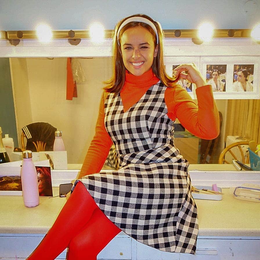 ジョージア・メイ・フットのインスタグラム：「Say hello to Vita and her poorly nose! She hasn't half been in the wars! This cheeky lil Miss is on tour till July 13th with Napoli, Brooklyn. Are you coming along? #napolibrooklyn @originaltheatrecompany  @creativeartistsmanagement」