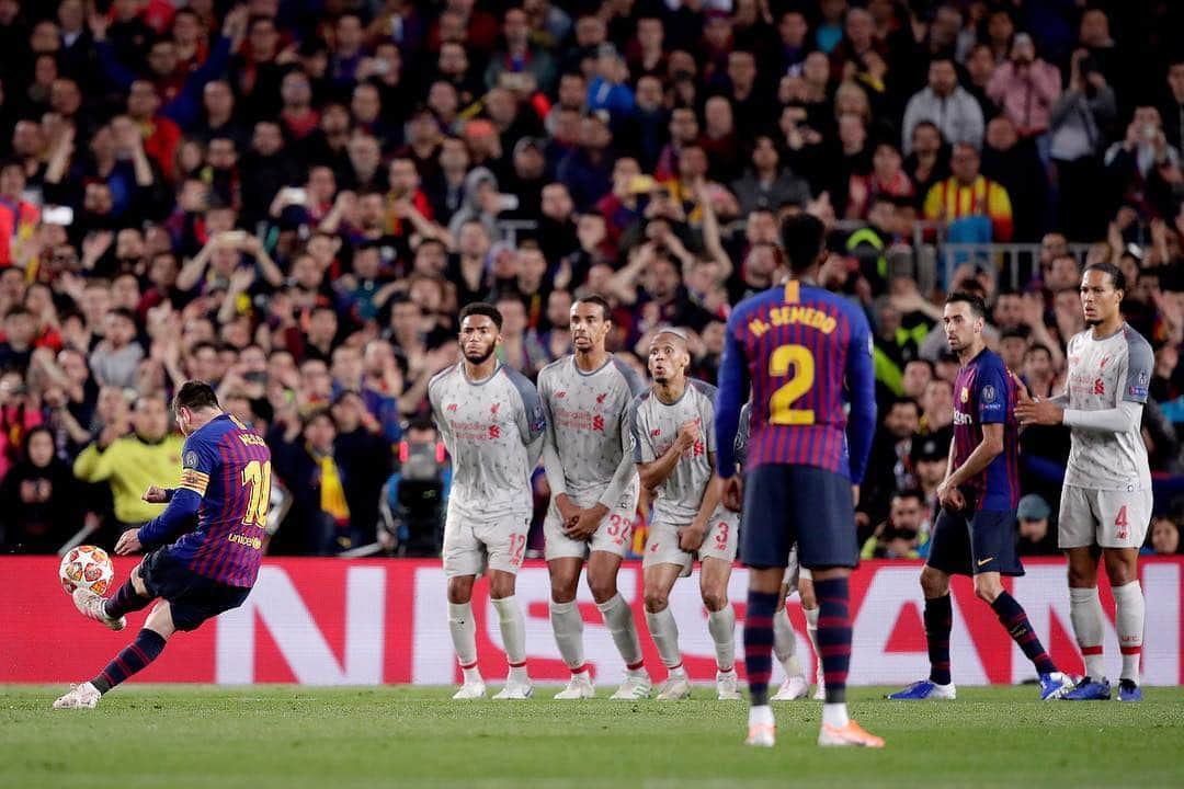 サッカーキングさんのインスタグラム写真 - (サッカーキングInstagram)「. Amazing Free-Kick! SUPER GOLAZO!! . 📷Photo by Getty Images . #10連 #連写 #メッシ #リオネルメッシ #Messi #LionelMessi #LM10 #Golazo #SuperGolazo #フリーキック #FreeKick #バルセロナ #FCB #Barcelona #FCBarcelona #チャンピオンズリーグ #ChampionsLeague #UCL #football #サッカーキング  #⚽️ #サッカー」5月2日 6時51分 - soccerkingjp