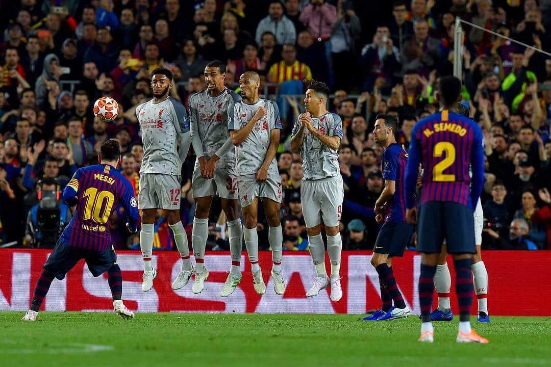 サッカーキングさんのインスタグラム写真 - (サッカーキングInstagram)「. Amazing Free-Kick! SUPER GOLAZO!! . 📷Photo by Getty Images . #10連 #連写 #メッシ #リオネルメッシ #Messi #LionelMessi #LM10 #Golazo #SuperGolazo #フリーキック #FreeKick #バルセロナ #FCB #Barcelona #FCBarcelona #チャンピオンズリーグ #ChampionsLeague #UCL #football #サッカーキング  #⚽️ #サッカー」5月2日 6時51分 - soccerkingjp