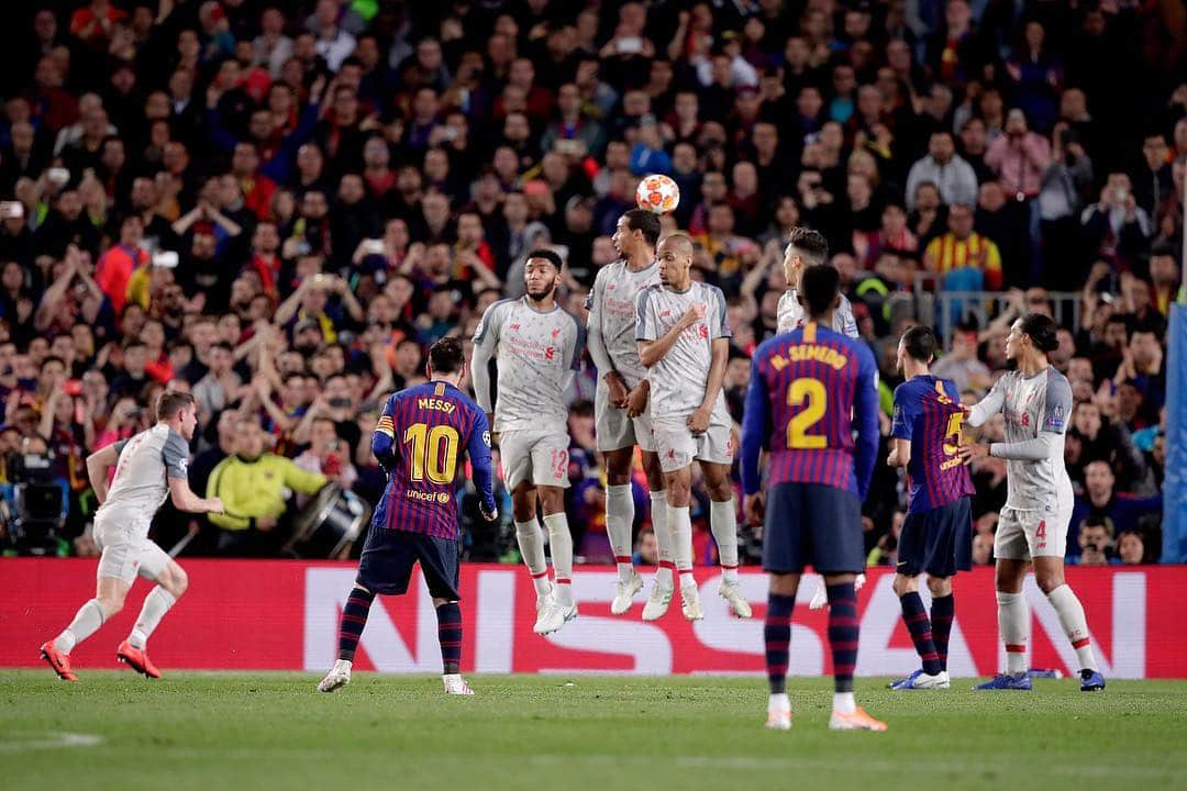 サッカーキングさんのインスタグラム写真 - (サッカーキングInstagram)「. Amazing Free-Kick! SUPER GOLAZO!! . 📷Photo by Getty Images . #10連 #連写 #メッシ #リオネルメッシ #Messi #LionelMessi #LM10 #Golazo #SuperGolazo #フリーキック #FreeKick #バルセロナ #FCB #Barcelona #FCBarcelona #チャンピオンズリーグ #ChampionsLeague #UCL #football #サッカーキング  #⚽️ #サッカー」5月2日 6時51分 - soccerkingjp