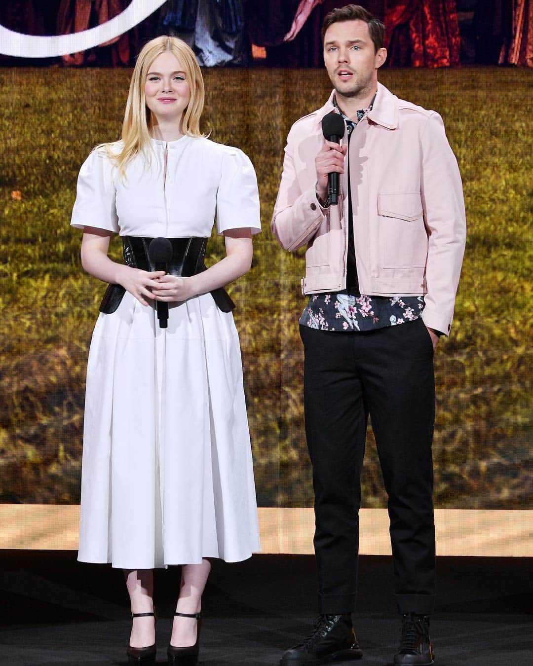 Just Jaredさんのインスタグラム写真 - (Just JaredInstagram)「@ellefanning, in @alexandermcqueen, and co-star @nicholashoult present their new show The Great at the @hulu Upfronts! #ElleFanning #NicholasHoult #TheGreat #Hulu Photos: Getty」5月2日 7時06分 - justjared