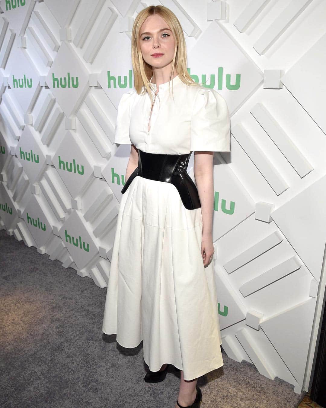Just Jaredさんのインスタグラム写真 - (Just JaredInstagram)「@ellefanning, in @alexandermcqueen, and co-star @nicholashoult present their new show The Great at the @hulu Upfronts! #ElleFanning #NicholasHoult #TheGreat #Hulu Photos: Getty」5月2日 7時06分 - justjared