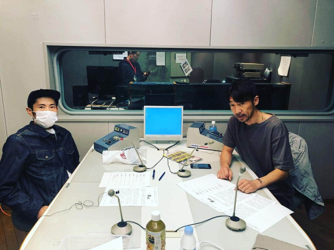 西野恭之介さんのインスタグラム写真 - (西野恭之介Instagram)「#ラジオ関西 #日曜チョップリン  小林のサイドビジネスストーリーというコーナーで元DA-DAの春名さんが電話出演。お元気そうでなにより。」5月1日 22時41分 - choplin_nishino