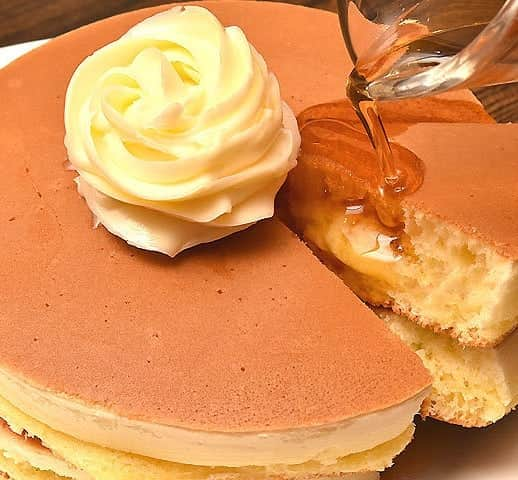 東京カレンダーさんのインスタグラム写真 - (東京カレンダーInstagram)「美しい焼き目に、ほどよい厚み。老舗喫茶店『ルポーゼ すぎ』の絶品ホッケーキは、1日350食も出るという大人気メニュー！ #東京カレンダー #東カレ #tokyocalendar #杉並区 #八幡山 #ルポーゼすぎ #喫茶店 #ホットケーキ #スイーツ」5月1日 23時03分 - tokyocalendar