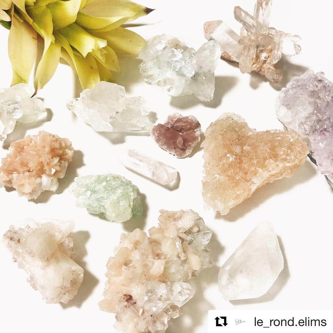 eiko kagamiさんのインスタグラム写真 - (eiko kagamiInstagram)「💎💖💎🕊💖 #Repost @le_rond.elims with @get_repost ・・・ 令和スタート🕊✨ . 皆様により一層沢山の笑顔が溢れる時代となりますように…💖 . そして少しでもそのお手伝いができるようお守りアクセをお届けしてまいりますので、令和も宜しくお願い申し上げます☺️🙏 . . . #lerondelims#elims  #naturalstone  #パワーストーン #天然石#お守りアクセ #原石#アクセサリー #ハンドメイドアクセサリー #浄化グッズ #令和」5月1日 23時04分 - eikooo7