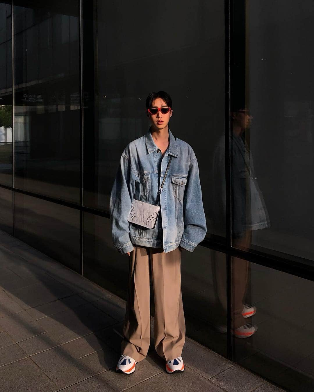 Junyoungさんのインスタグラム写真 - (JunyoungInstagram)「멍때리긔 . . . #mykita #martinerose #maisonmargiela #martinmargiela #margiela #balenciaga #msgm #msgmmilano #msgmshoes #mmm #mm #sunglasses #eyewear #마이키타 #마틴로즈 #메종마르지엘라 #마르지엘라 #마틴마르지엘라 #발렌시아가 #엠에스지엠 #삼청동 #북촌 #선글라스 #mmca #국립현대미술관서울관 #국립현대미술관」5月1日 23時02分 - yanggeng88