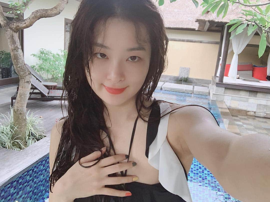 Red Velvetさんのインスタグラム写真 - (Red VelvetInstagram)「발리 ❤️❤️#transresortexperience#Bali#🐻」5月1日 23時11分 - redvelvet.smtown