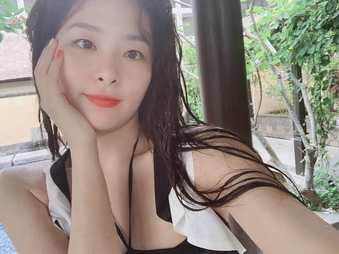 Red Velvetさんのインスタグラム写真 - (Red VelvetInstagram)「발리 ❤️❤️#transresortexperience#Bali#🐻」5月1日 23時11分 - redvelvet.smtown