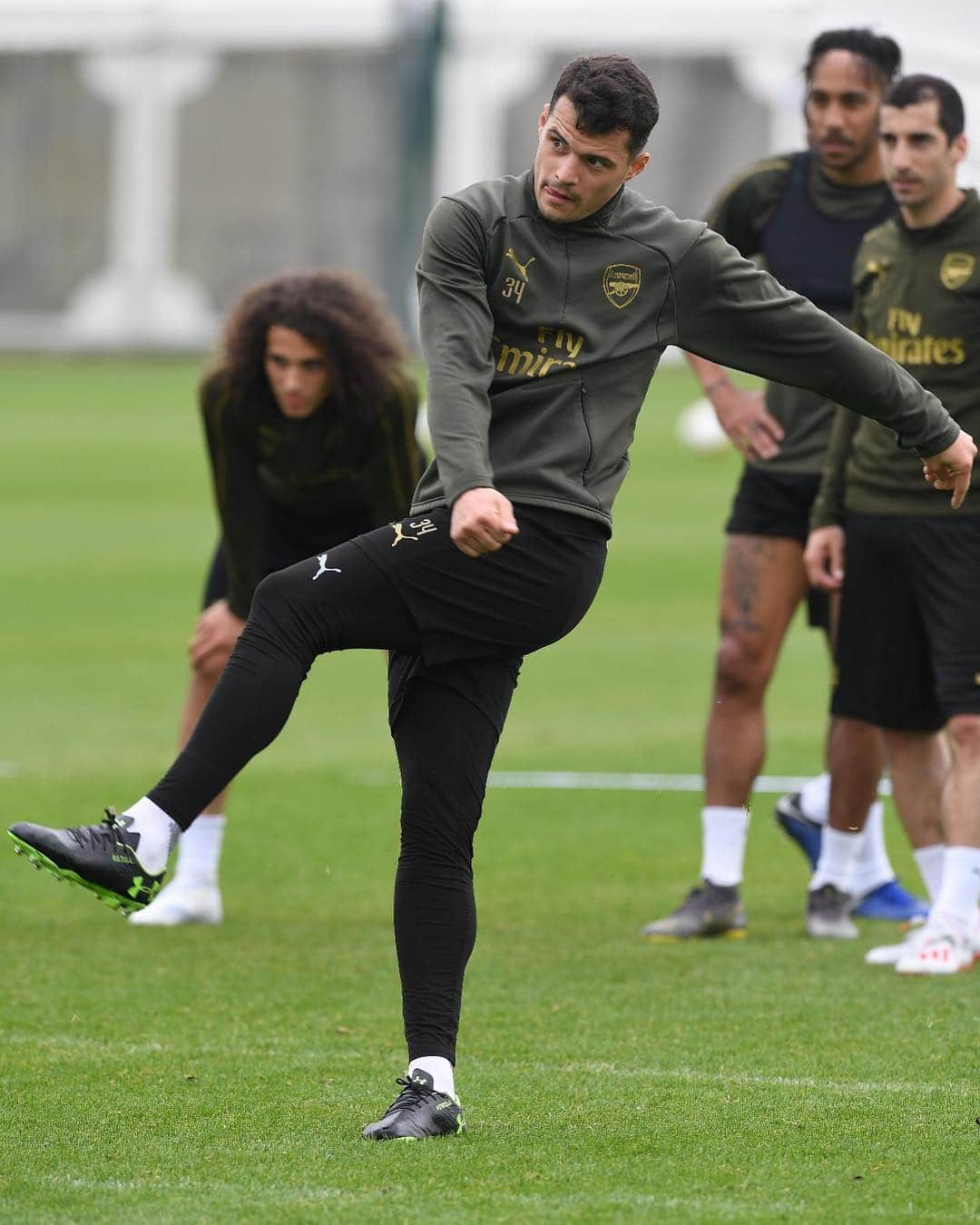 グラニト・ジャカさんのインスタグラム写真 - (グラニト・ジャカInstagram)「Getting the #XHAKABOOM ready for tomorrow 💥 @arsenal」5月1日 23時21分 - granitxhaka