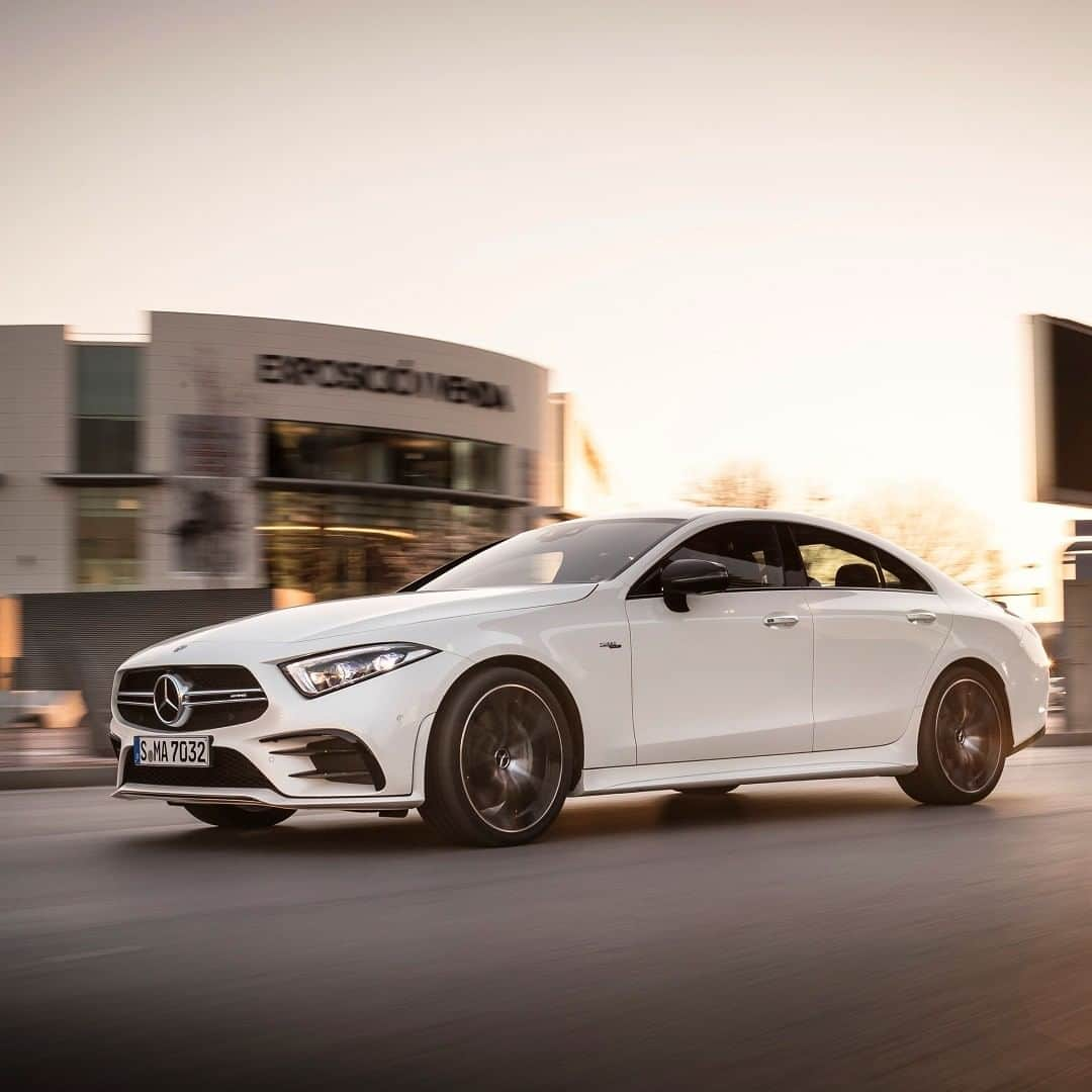 Mercedes AMGさんのインスタグラム写真 - (Mercedes AMGInstagram)「[Fuel consumption combined: 8.9-8.7 l/100km | CO2 emissions combined: 203-200 g/km]  Wide shoulders and clean lines showcase the Mercedes-AMG CLS 53 4MATIC+ Coupé's sharp figure on the road.  #MercedesAMG #AMG #CLS53 #DrivingPerformance #Power #Passion #Mercedes #AMG🔥 #Luxury #CarsofInstagram #InstaCar #Lifestyle」5月1日 23時15分 - mercedesamg