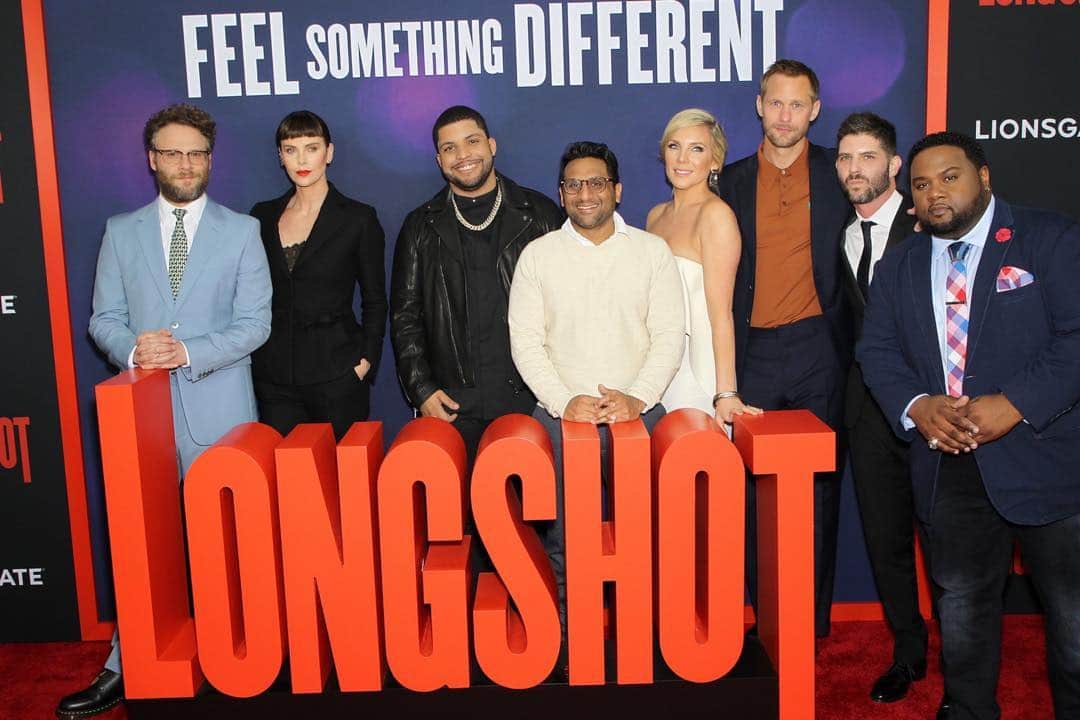 ジューン・ダイアン・ラファエルさんのインスタグラム写真 - (ジューン・ダイアン・ラファエルInstagram)「What a night. What an attractive group. @longshotmovie in theaters  this Friday. Please don’t see it if you hate laughing.」5月1日 23時32分 - junediane