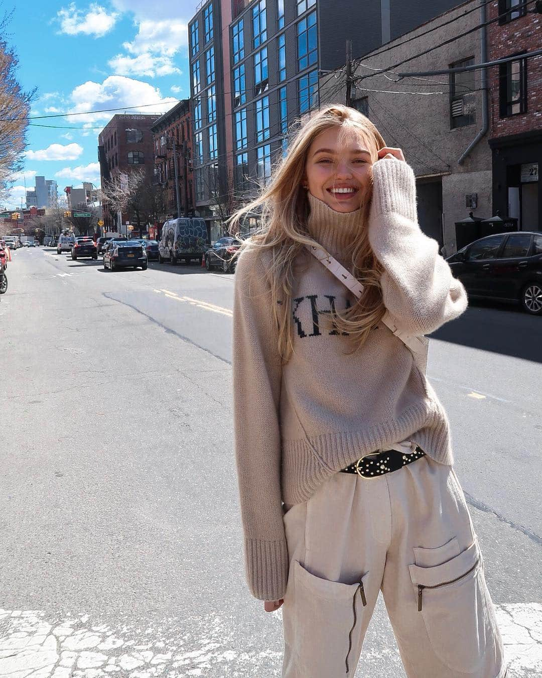 ロミー・ストリドさんのインスタグラム写真 - (ロミー・ストリドInstagram)「Back in NYC 🖤」5月1日 23時44分 - romeestrijd