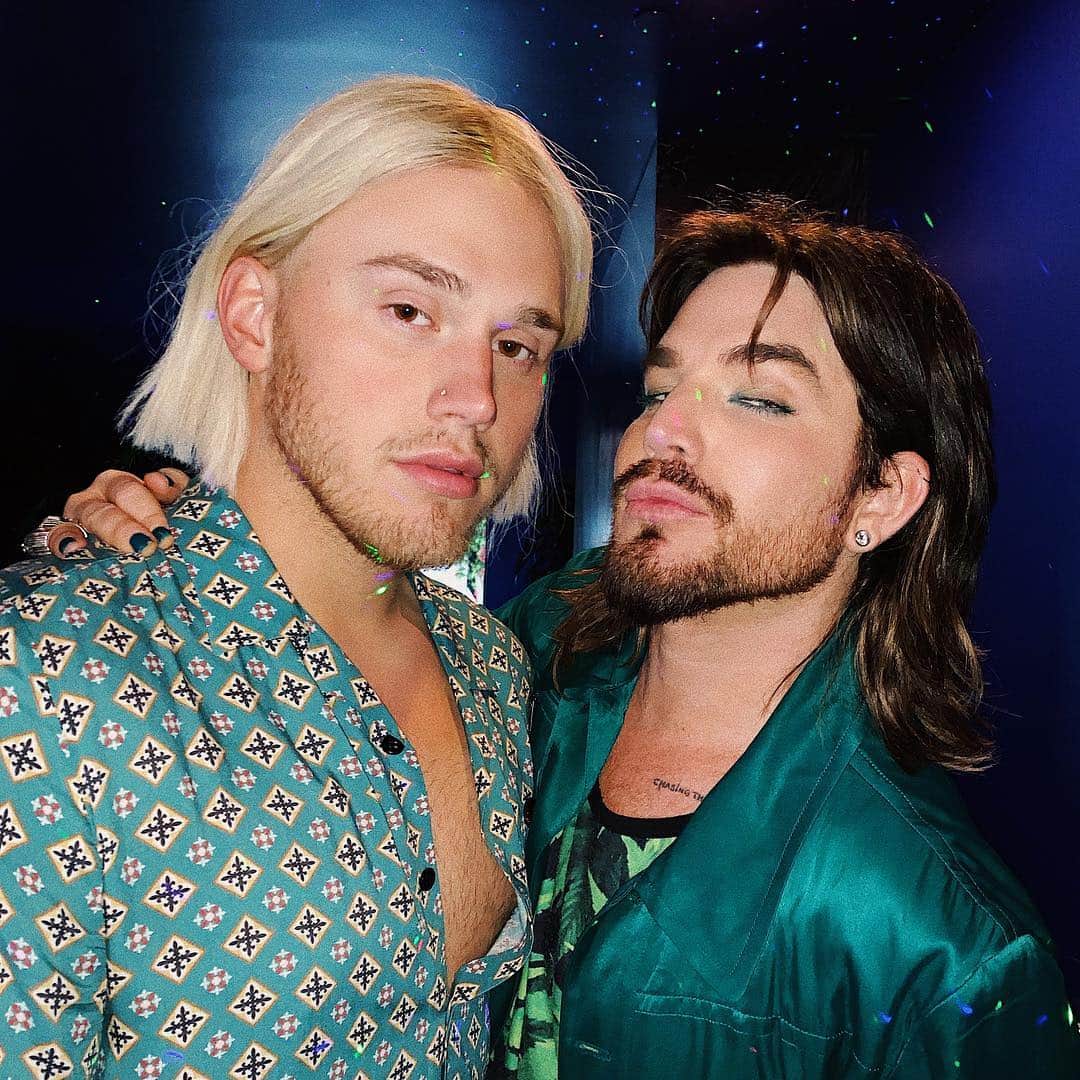 ブランドン・シェイアのインスタグラム：「Me with hair is such a mood.」