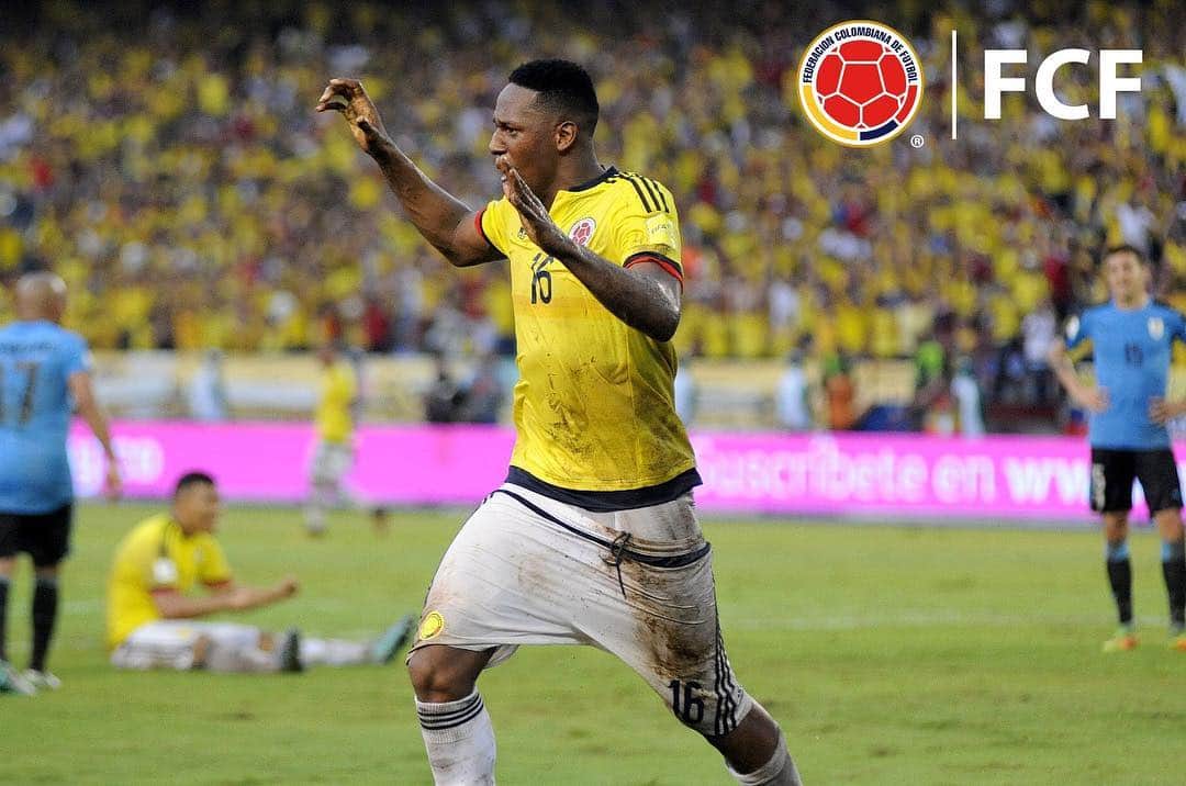 サッカー コロンビア代表チームのインスタグラム：「Sin importar el clima o las dificultades siempre trabajamos como equipo, con esfuerzo y dedicación por lo que más amamos, Colombia. #DíaDelTrabajo」