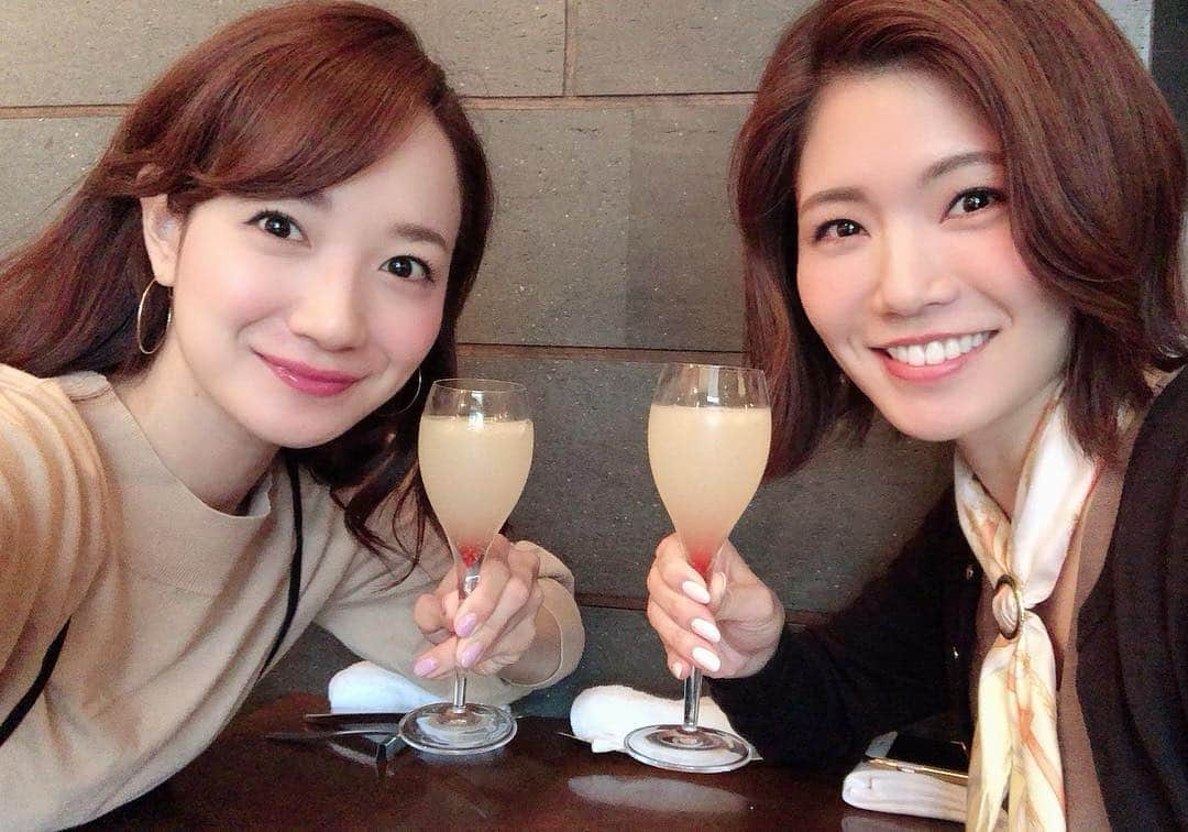 松原江里佳さんのインスタグラム写真 - (松原江里佳Instagram)「🌸 ありがとう平成 こんにちは令和 札幌の時代を共に駆け抜けてきたあさみとランチ🍽 こんな話するようになったんだね、としみじみシジミ。いつも話が濃い笑 #六本木 #ランチ #orange #cafe #restaurant #roppongi #アナウンサー #札幌 #スターダスト #でこ  #カクテル #ノンアルコール」5月2日 0時19分 - erika_matsubara