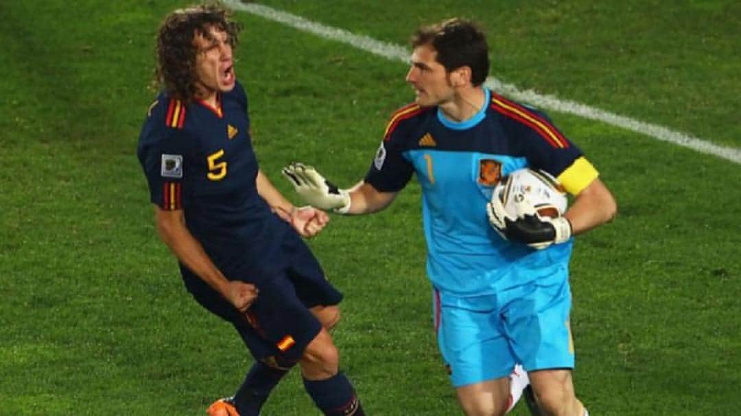 カルレス・プジョルのインスタグラム：「Mucha fuerza amigo @ikercasillas ❤️💪」