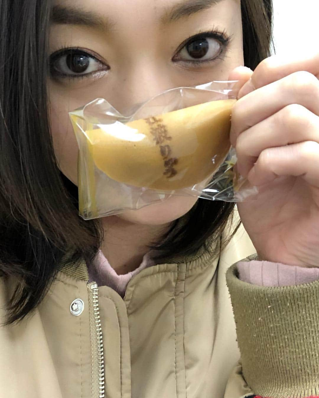 江波りゅうさんのインスタグラム写真 - (江波りゅうInstagram)「#令和  #私は元気です  #どら焼き美味しい #木挽町よしや  #ありがとうありがとう」5月2日 0時38分 - ryu_emami