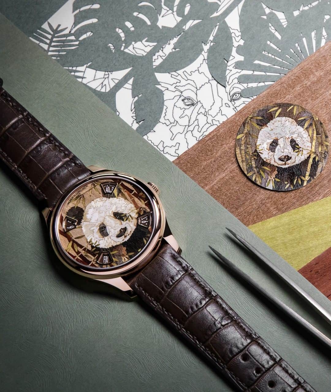 ヴァシュロン コンスタンタンさんのインスタグラム写真 - (ヴァシュロン コンスタンタンInstagram)「⁣🐼⠀ ⠀ The true incarnation of the Panda dial! More than 300 tiny pieces of wood have been assembled to form the dial of this highly creative watch. ⠀ ⠀ The marquetry (inlay) technique serves to compose the motif using a multitude of tiny, individually hand-cut wood veneers in various shades and shapes.⠀ ⠀ The richness of the chromatic range accentuates the realism of the scene that takes shape under the expert hand of the master artisan, who crafts each of these unique pieces with delicacy and sensitivity. In well-defined and accurate touches that are almost intuitive thanks to his wealth of experience, he cuts each piece, carefully nesting them, directing the grain of the wood and aligning the fibres.⠀ ⠀ ⠀ ⁣#VacheronConstantin #vacheron #thehourlounge #vacheronconstantin #dailywatch #watches #watch #watchesofinstagram #horology #watchoftheday #reloj #instawatch #geneva #swissmade #swisswatch #watchesofinstagram #luxury #luxurywatch⠀」5月2日 0時45分 - vacheronconstantin