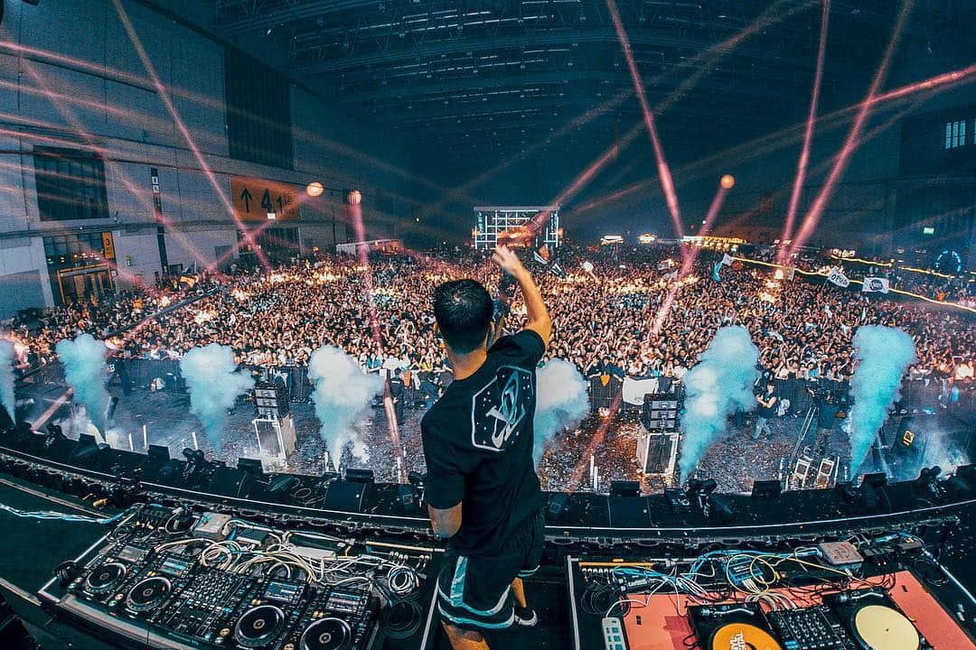 R3habさんのインスタグラム写真 - (R3habInstagram)「Shanghai that was incredible 🇨🇳🇨🇳⁣ ⁣ 我愛你」5月2日 0時51分 - r3hab