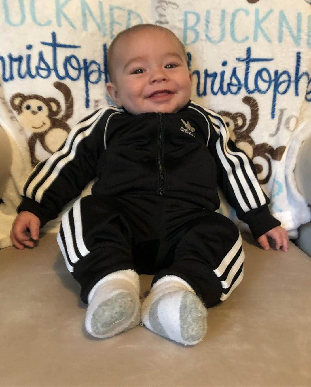 ディーナ・ニコール・コルテーゼさんのインスタグラム写真 - (ディーナ・ニコール・コルテーゼInstagram)「Rocking my cool @adidas outfit from my Aunt @joaniem7714 and Uncle @davemondo #adidas #babyboyclothes #babyboy」5月2日 1時00分 - deenanicole